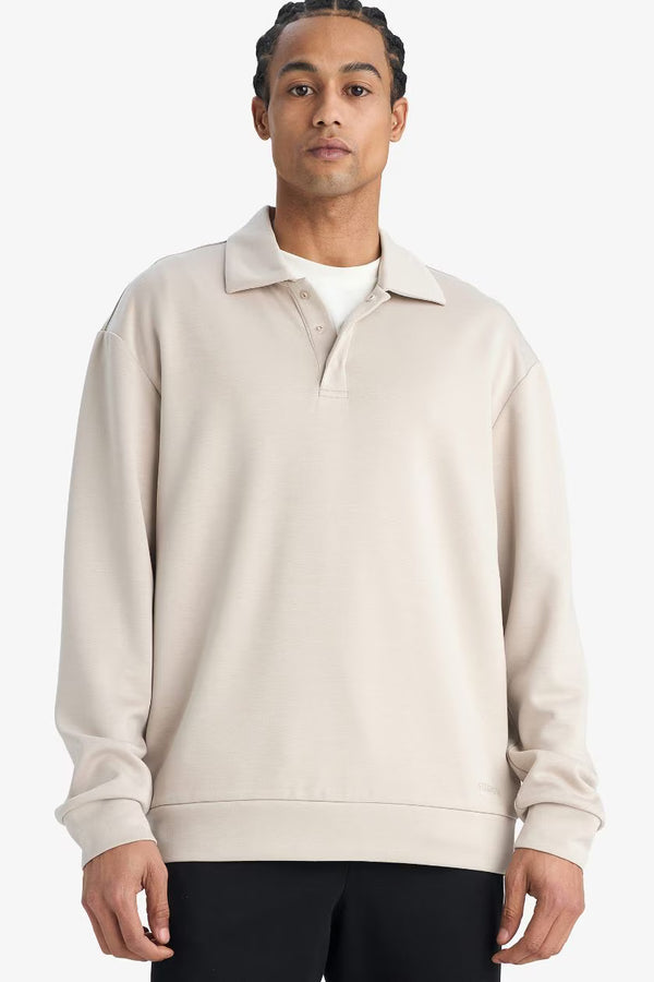 A refined take on casual proportions